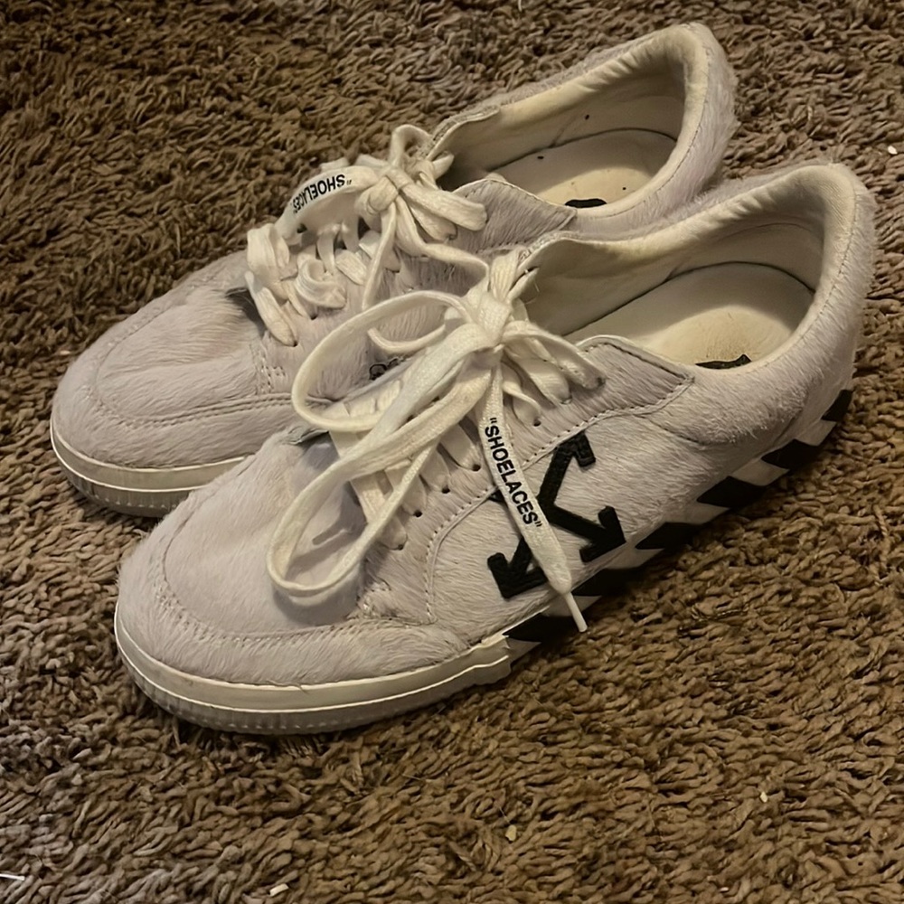 AUTHENTIC OFF-WHITE VALC
